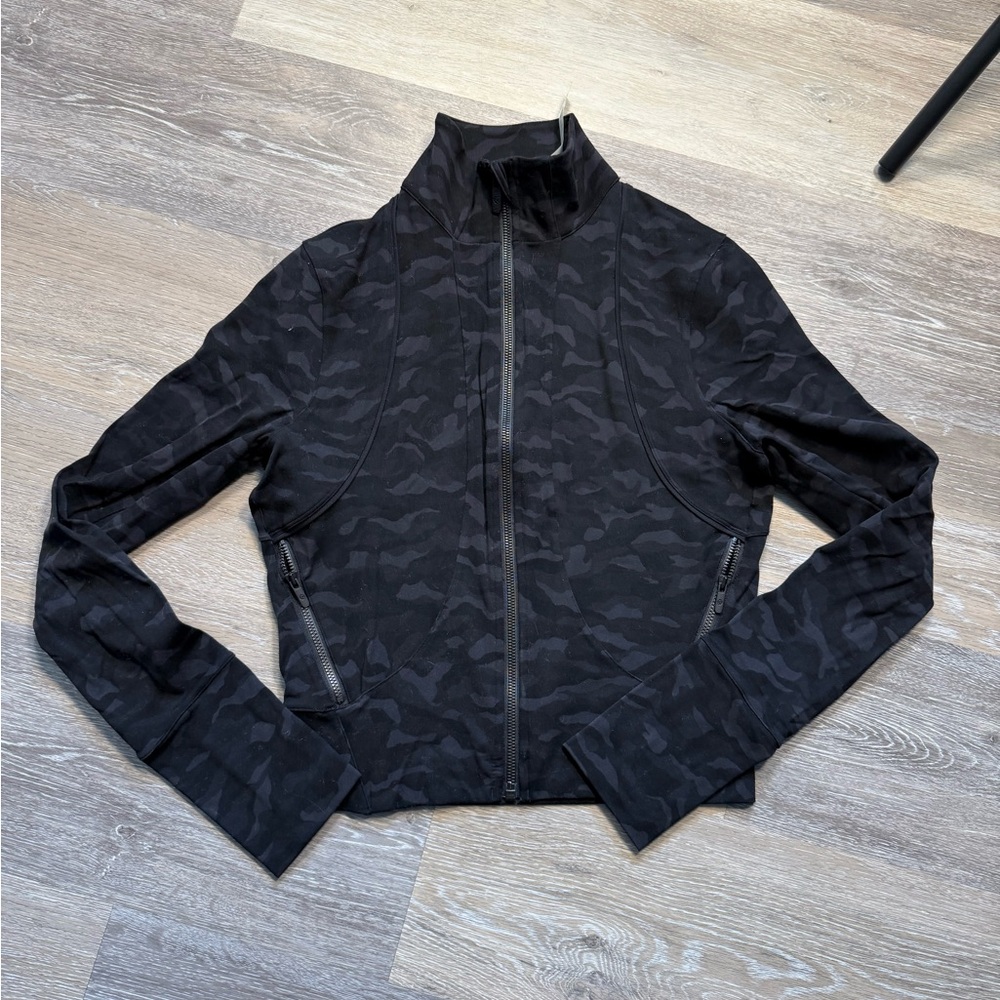 Lululemon Full Freedom Jacket Sequoia
Camo Print Deep Coal Black